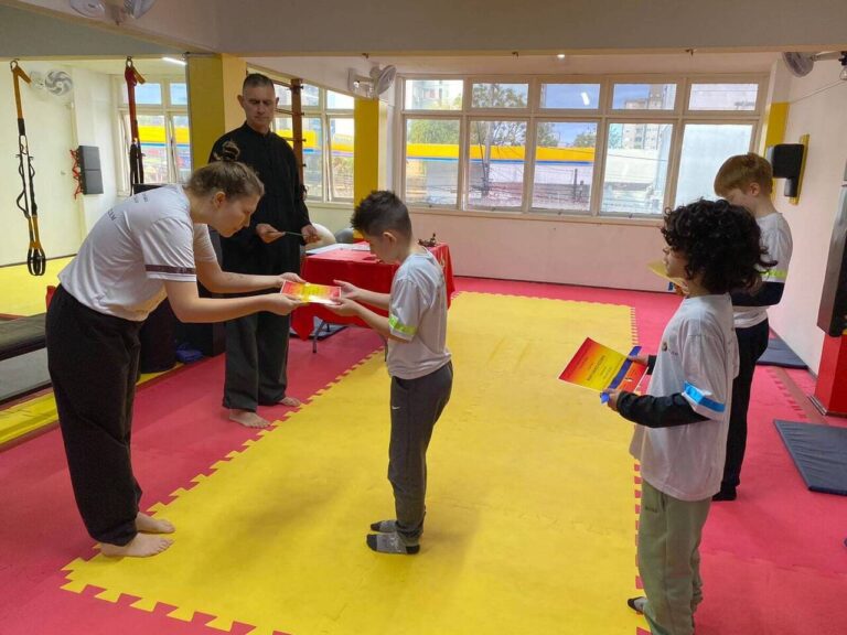 Artes Marciais Boxe Chines kids 04