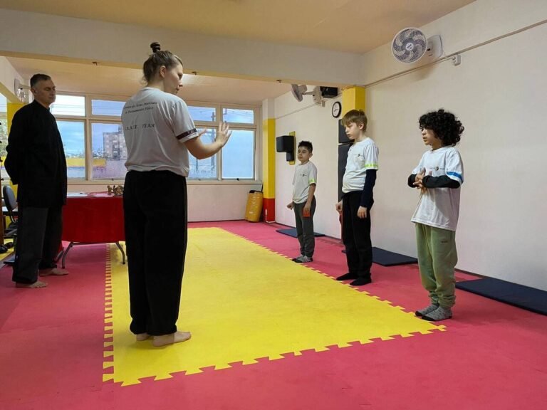 Artes Marciais Boxe Chines kids 05